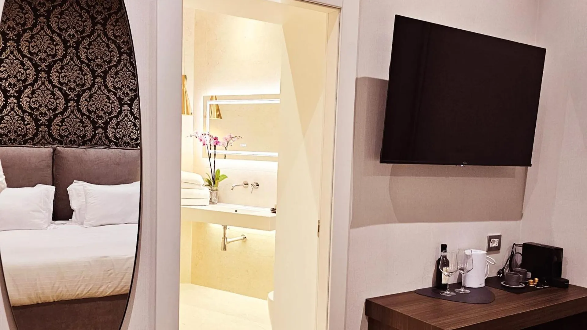 Stoa Rome Boutique Suites