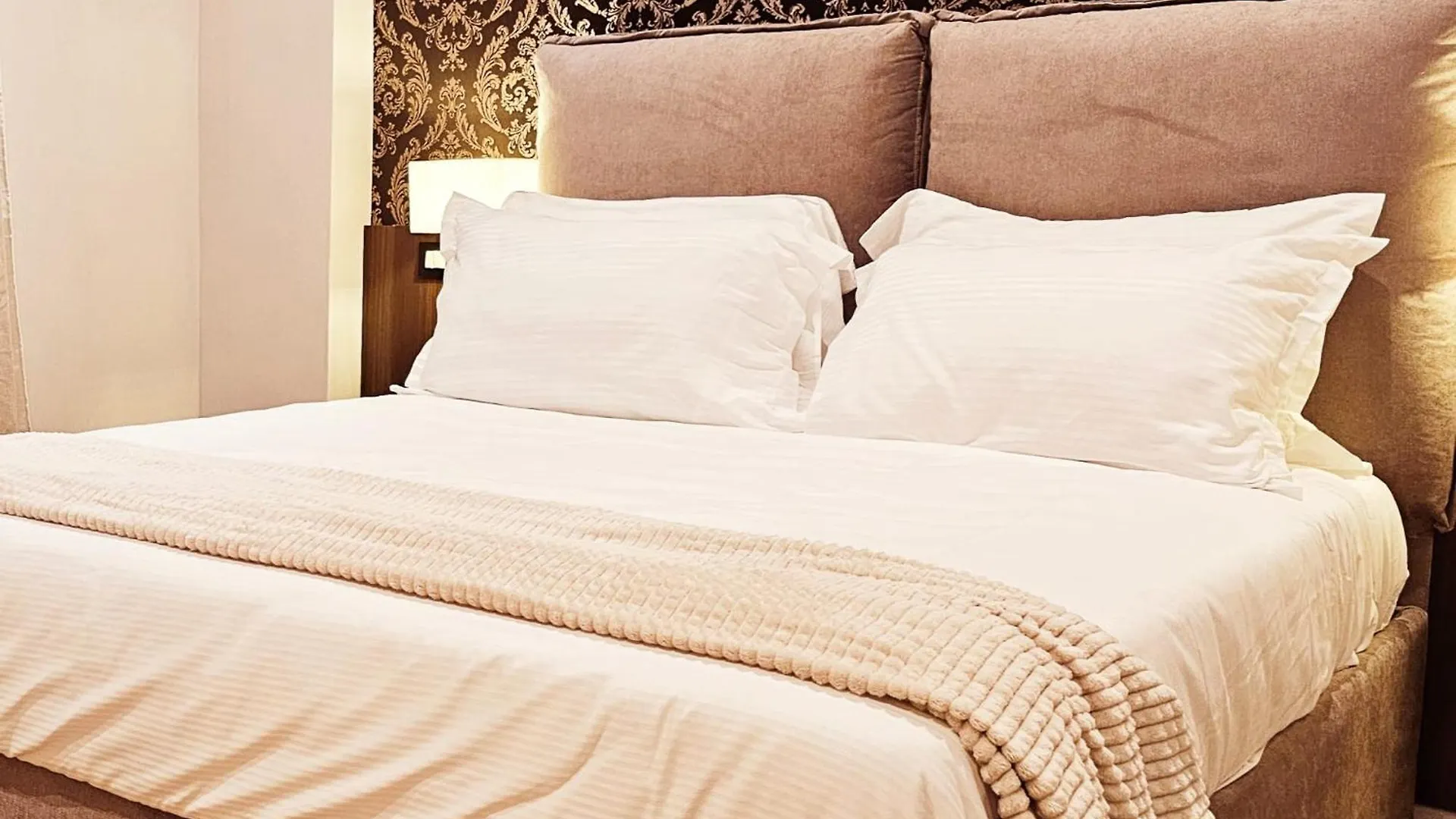 Stoa Rome Boutique Suites