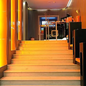 Hotel Orange, Rom